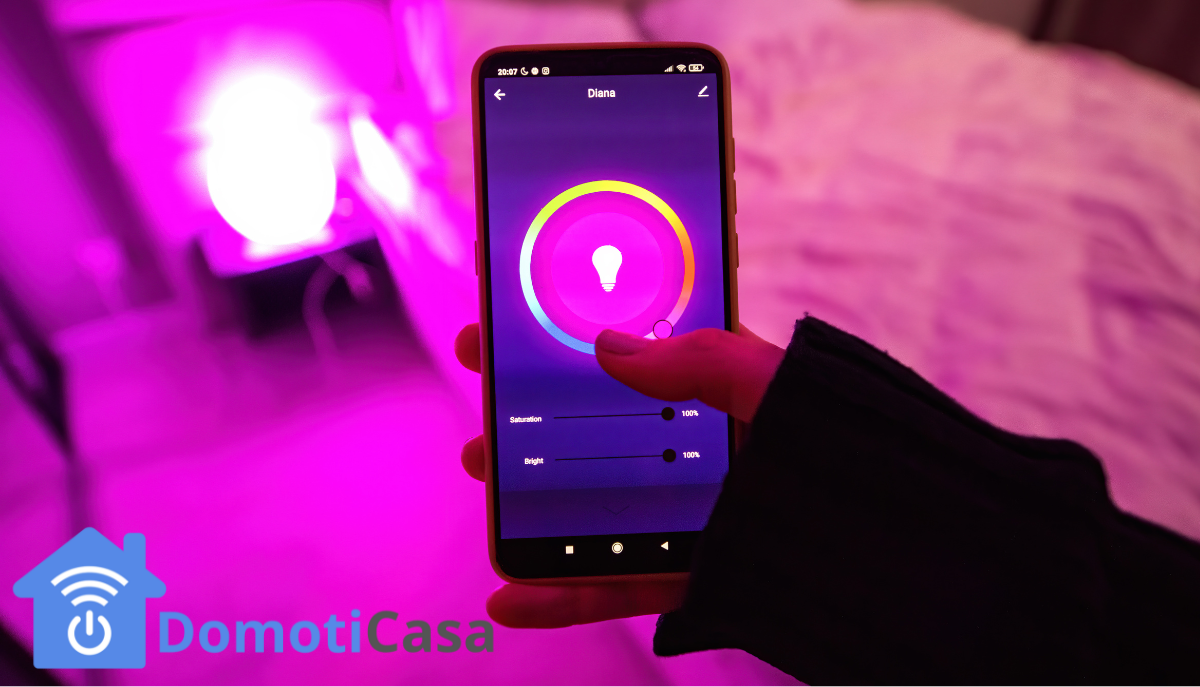 Come configurare un lampadario smart in 5 minuti